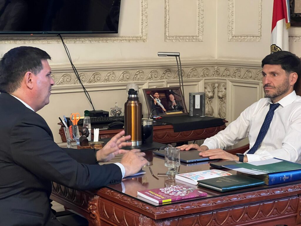 El Intendente Escalante se reunió con el Gobernador Pullaro para avanzar en proyectos de infraestructura en Roldán