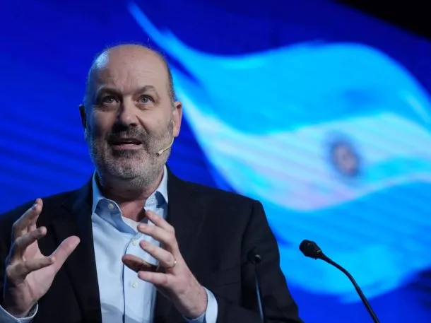 Sturzenegger celebra el cierre de más de 200 áreas del Estado y los despidos: "Van a reír y a llorar"