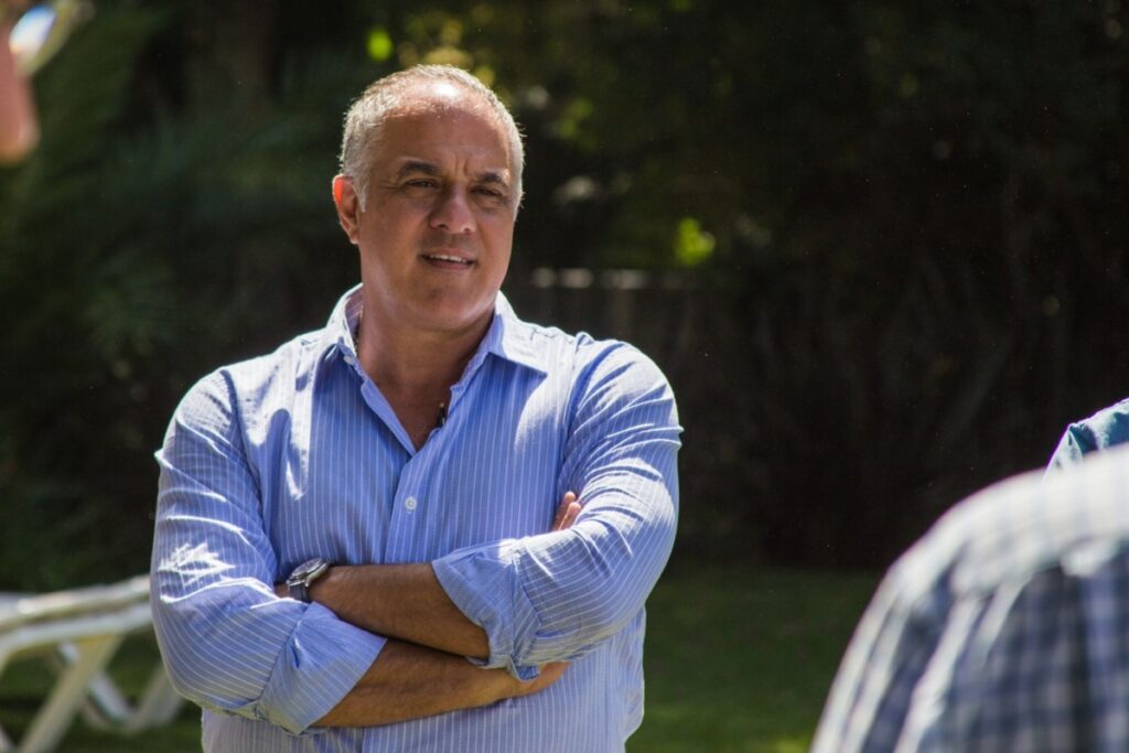 Juan Félix Rossetti se Involucra en la Interna Peronista Apoyando a Juan Míguez
