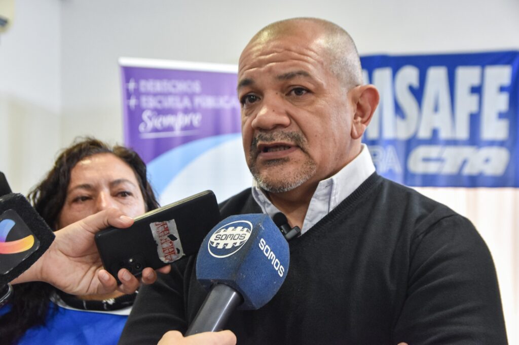 SADOP Rosario lanzó la campaña "1000 clases"