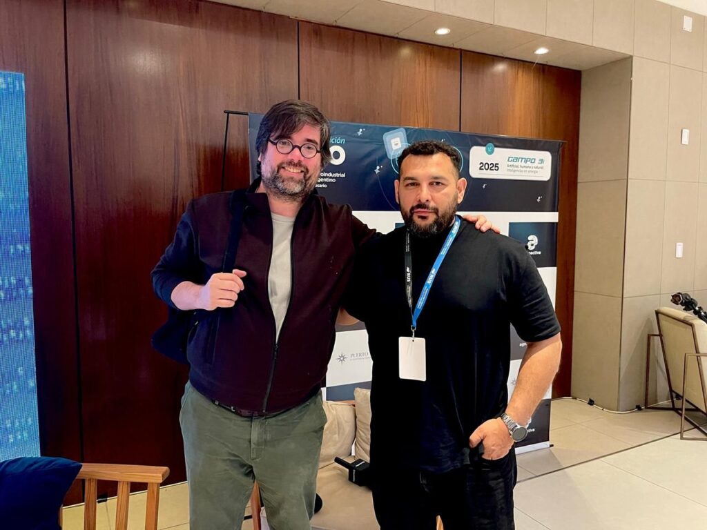 Santi Siri en FARO Agroactiva durante charla sobre Estado, IA y tecnología cívica