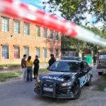Hallaron una granada en la puerta del Complejo Educativo Alberdi en Rosario Granada escuela Rosario: operativo en el Complejo Educativo Alberdi