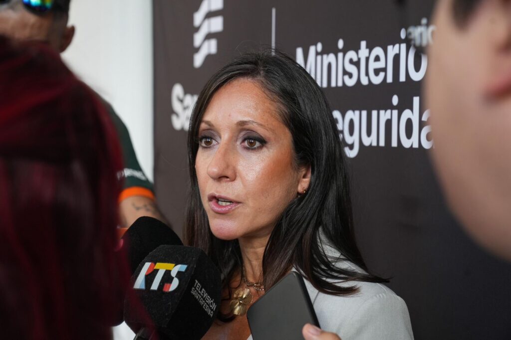Amenazas escuelas Santa Fe cobro operativos Diakaki notificaciones