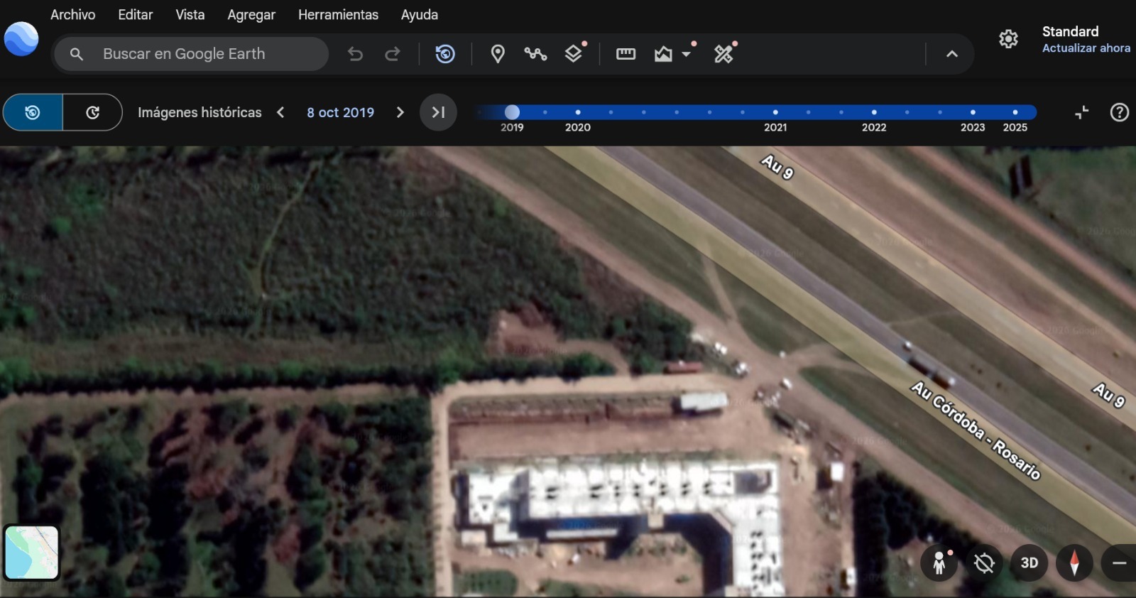 Vista satelital de Google Earth de octubre de 2016: bajada clandestina sobre la Autopista Rosario-Córdoba