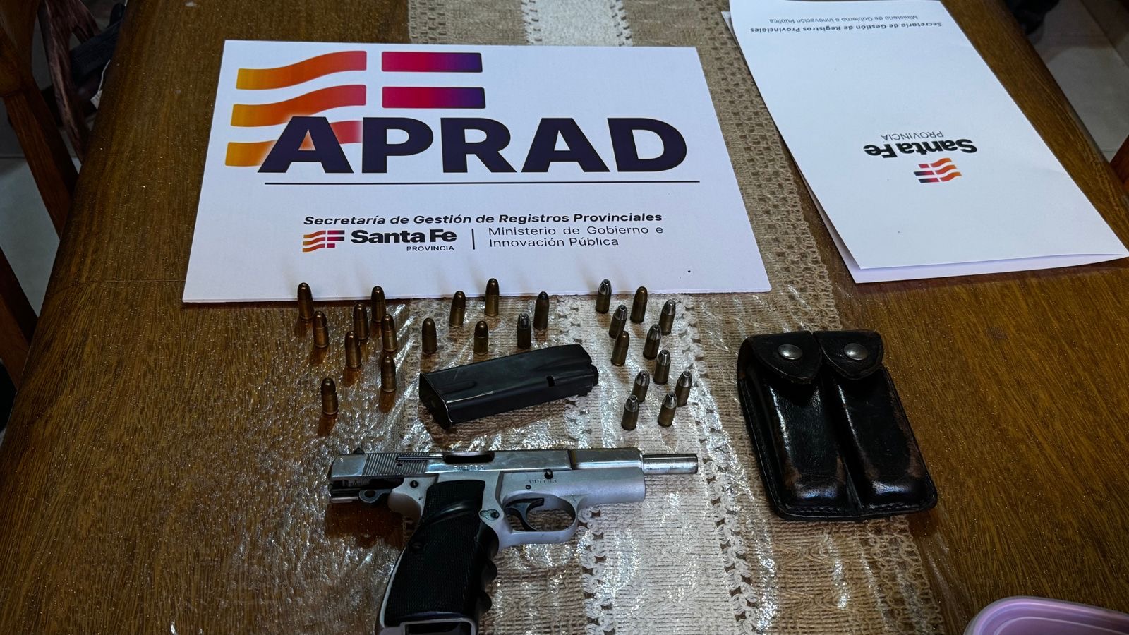 Arma encontrada durante la inspección del inmueble en Rosario
