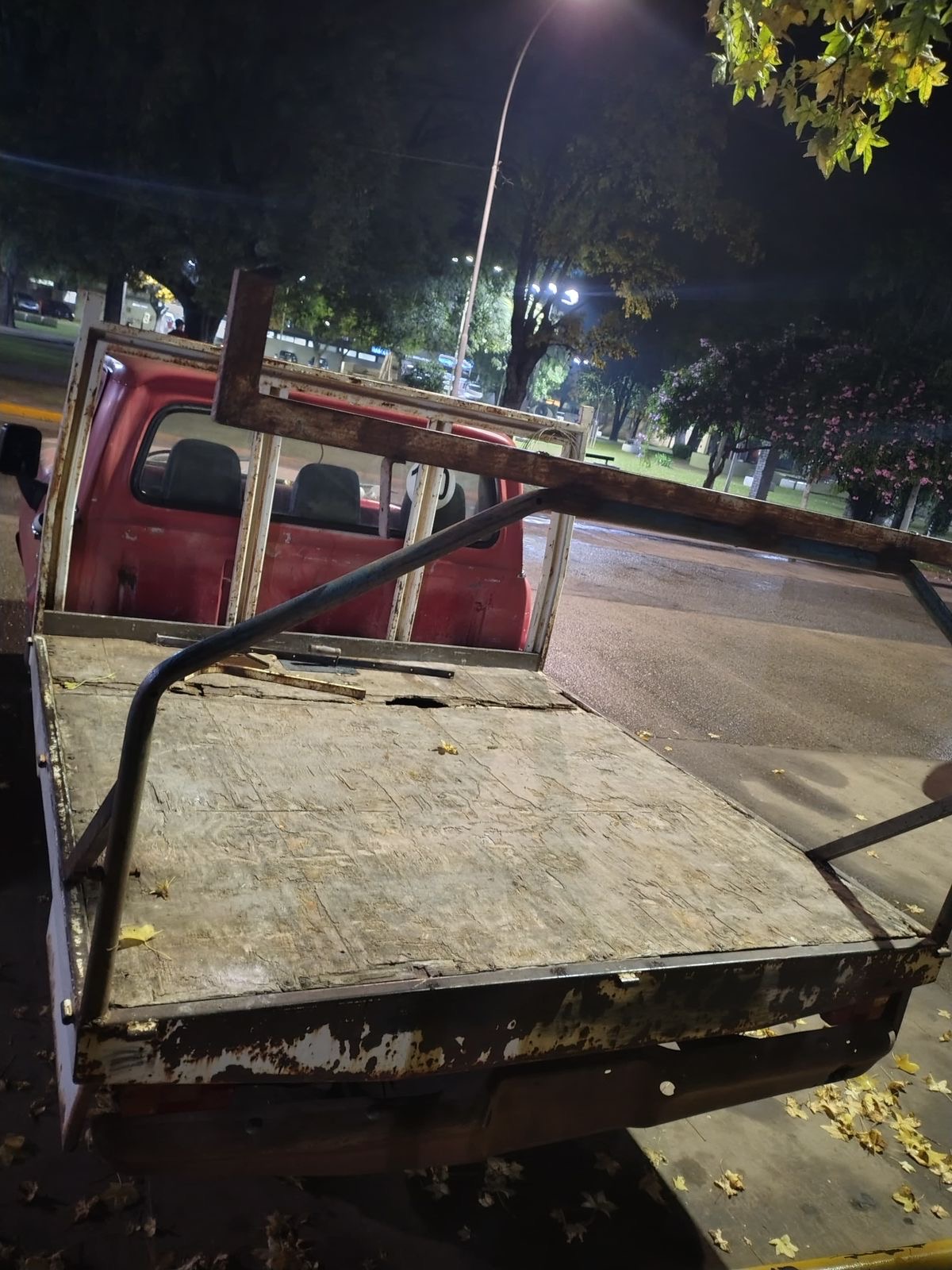 Camioneta secuestrada por conducción peligrosa Roldán y desobediencia