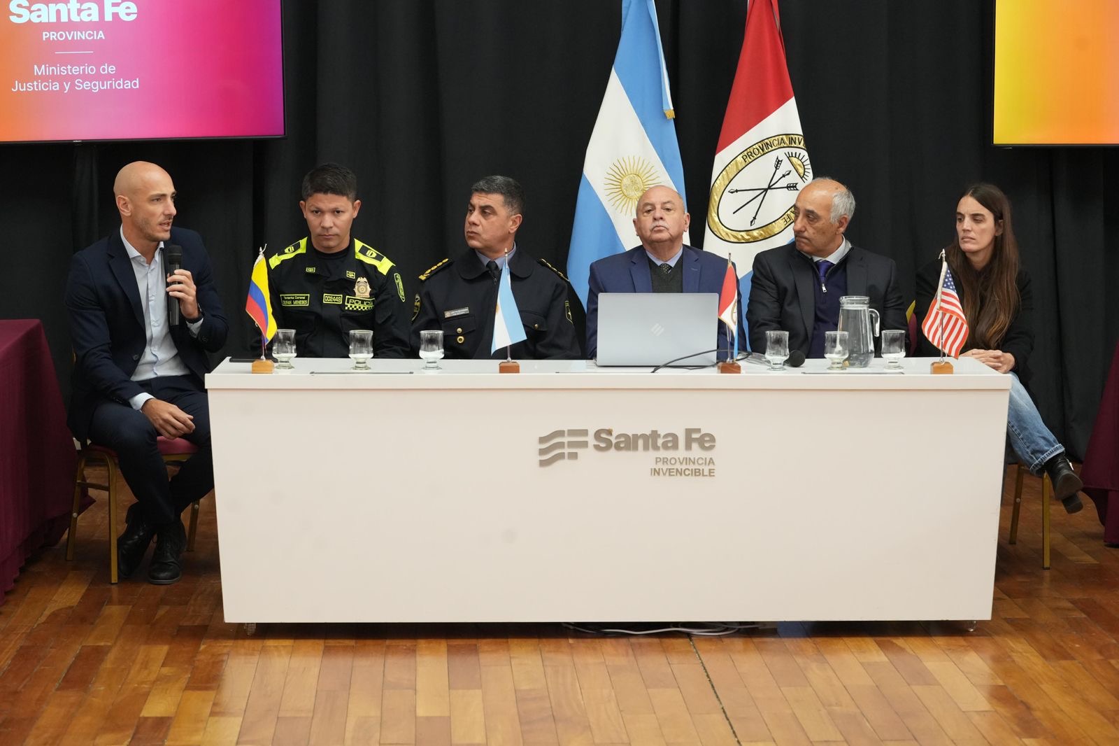 Santa Fe capacitación antidrogas: mesa de autoridades con Esteban Santantino, Claudio Díaz y Omar Pereira