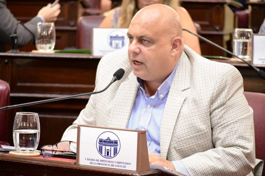 Ariel Bermúdez impulsa clases virtuales rurales en la Cámara de Diputados de Santa Fe