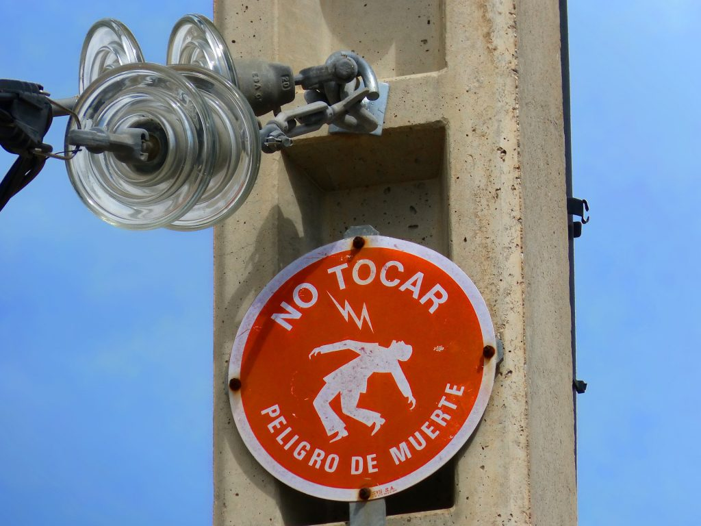 "Con mi hermanito hubo negligencia tanto del lugar donde recibió la descarga como de la ambulancia"