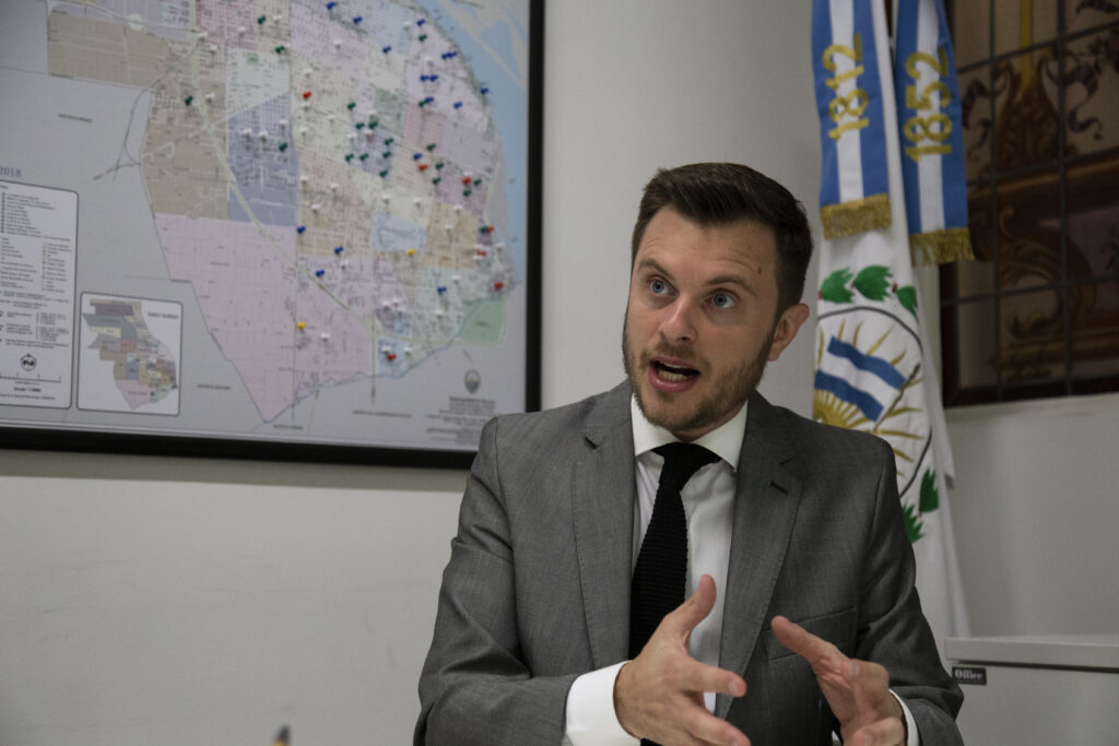 Concejal de Rosario pide a Roly Santacroce que derogue la Tasa a distribuidores