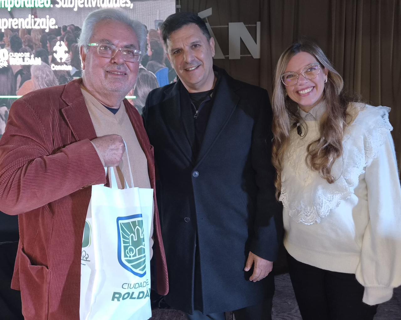Intendente Daniel Escalante en el Congreso Nacional Educación Roldán