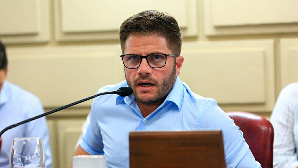 Diputados aprobó una ley para eximir del pago de impuestos a actividades no esenciales en la provinc