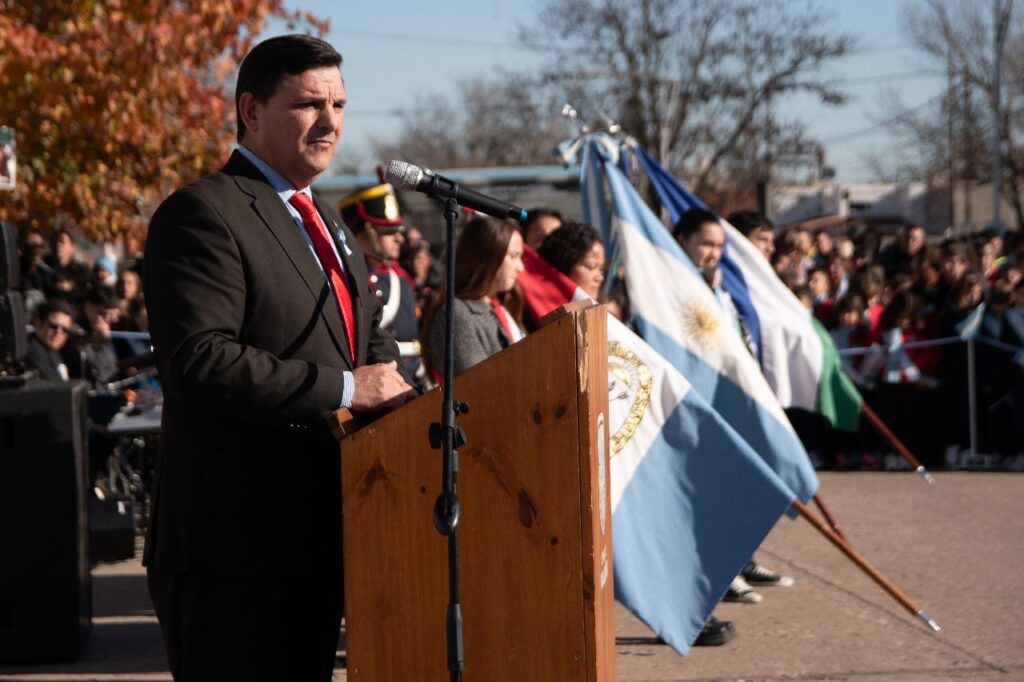 Daniel Escalante intendente Roldán Villa Flores escrituras