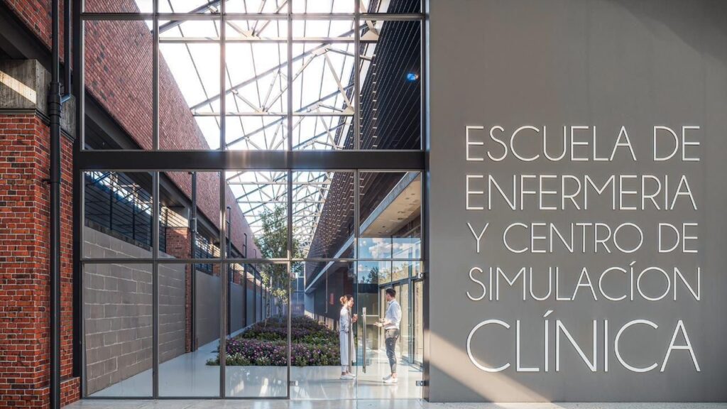 Escuela de Enfermería y Centro de Simulación Clínica en el Complejo Scalabrini Ortiz de Rosario