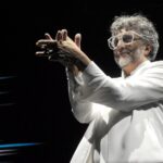 El nuevo rumbo de Fito Páez dividió al Movistar Arena entre aplausos y silbidos Fito Páez en el Movistar Arena durante su Sale el Sol Tour 2026