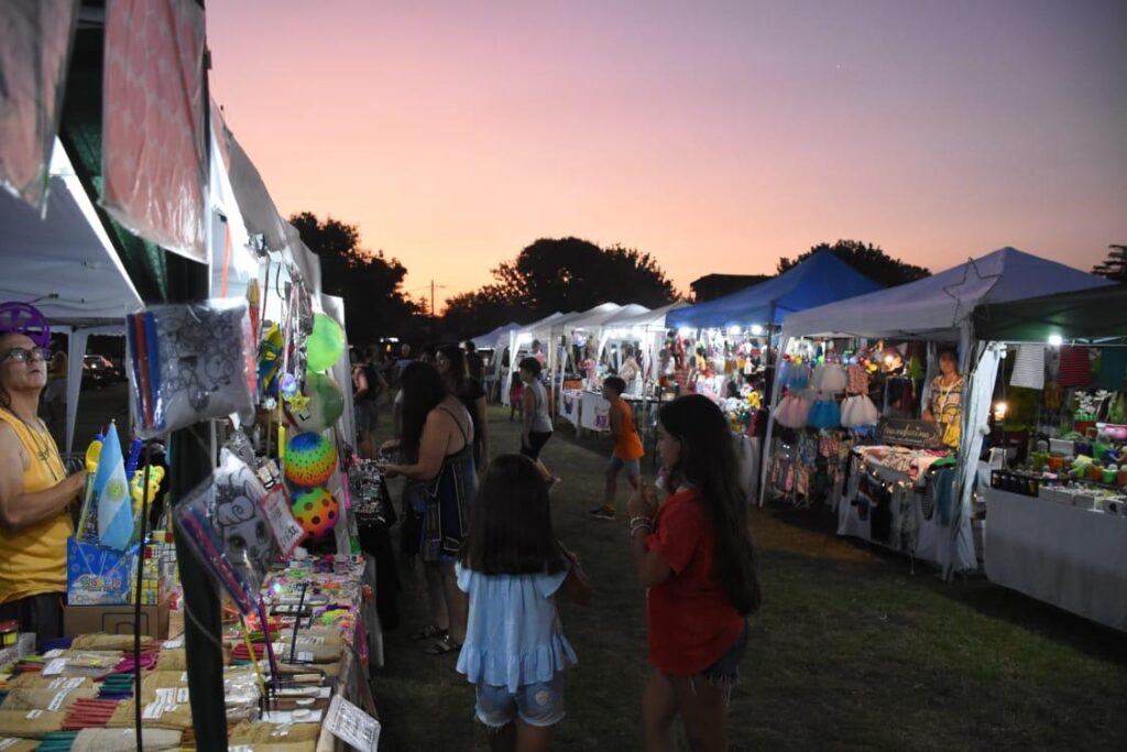 Funes emprende: Los feriantes tienen su lugar en la web del municipio