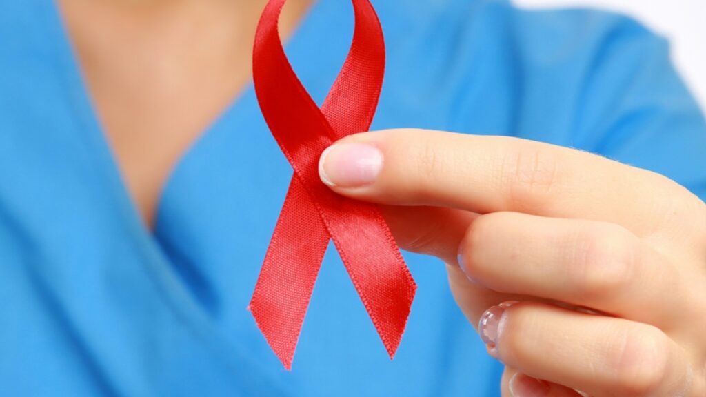#Funes presentó su centro de testeo para detención inmediata del HIV
