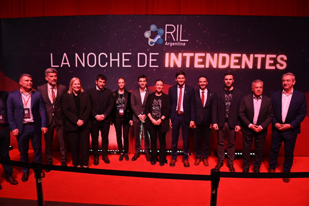 300 intendentes en Rosario junto a Pablo Javkin en La Noche de Intendentes 2026