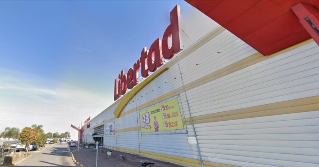 La Anonima Rosario hiper Libertad bv. Oroño