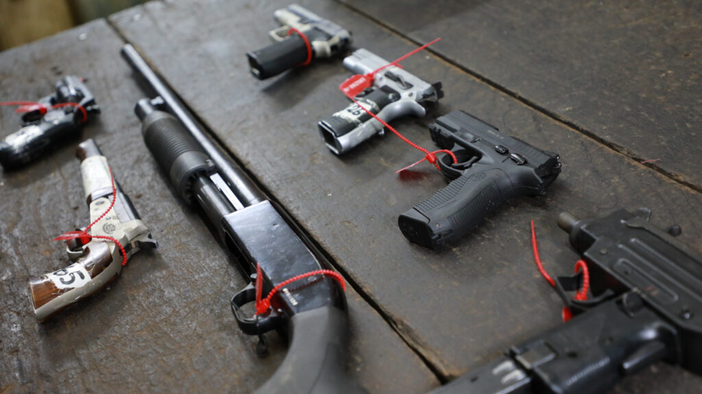 La provincia retiró todas las armas que quedaban a resguardo de la Policía