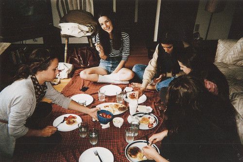 Las reuniones podrán ser todos los días de la semana de 9 a 23 horas.