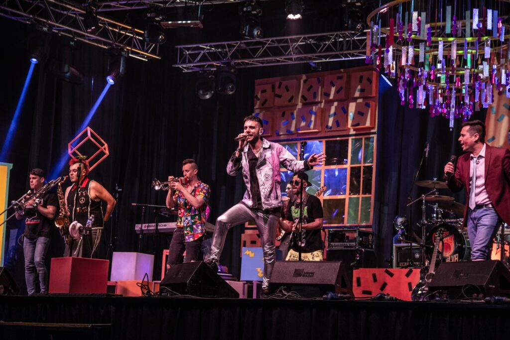 Los Caligaris festejaron sus 23 años de carrera con un show vía streaming para más de 20 mil persona