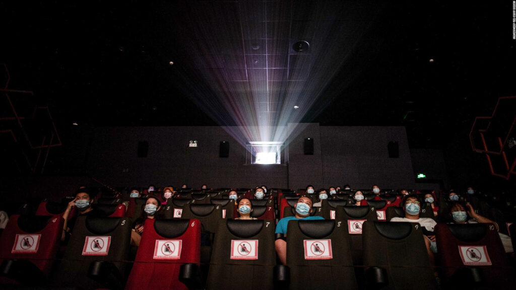 Los cines no volverán este mes