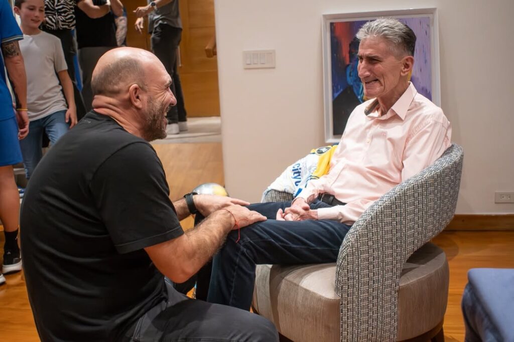 Patón Bauza recibió a Rosario Central en Ecuador