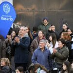 Inauguraron el pavimento en La Guardia: 62 cuadras nuevas en el sur de Rosario Vecinos en la inauguración del pavimento en La Guardia, Rosario