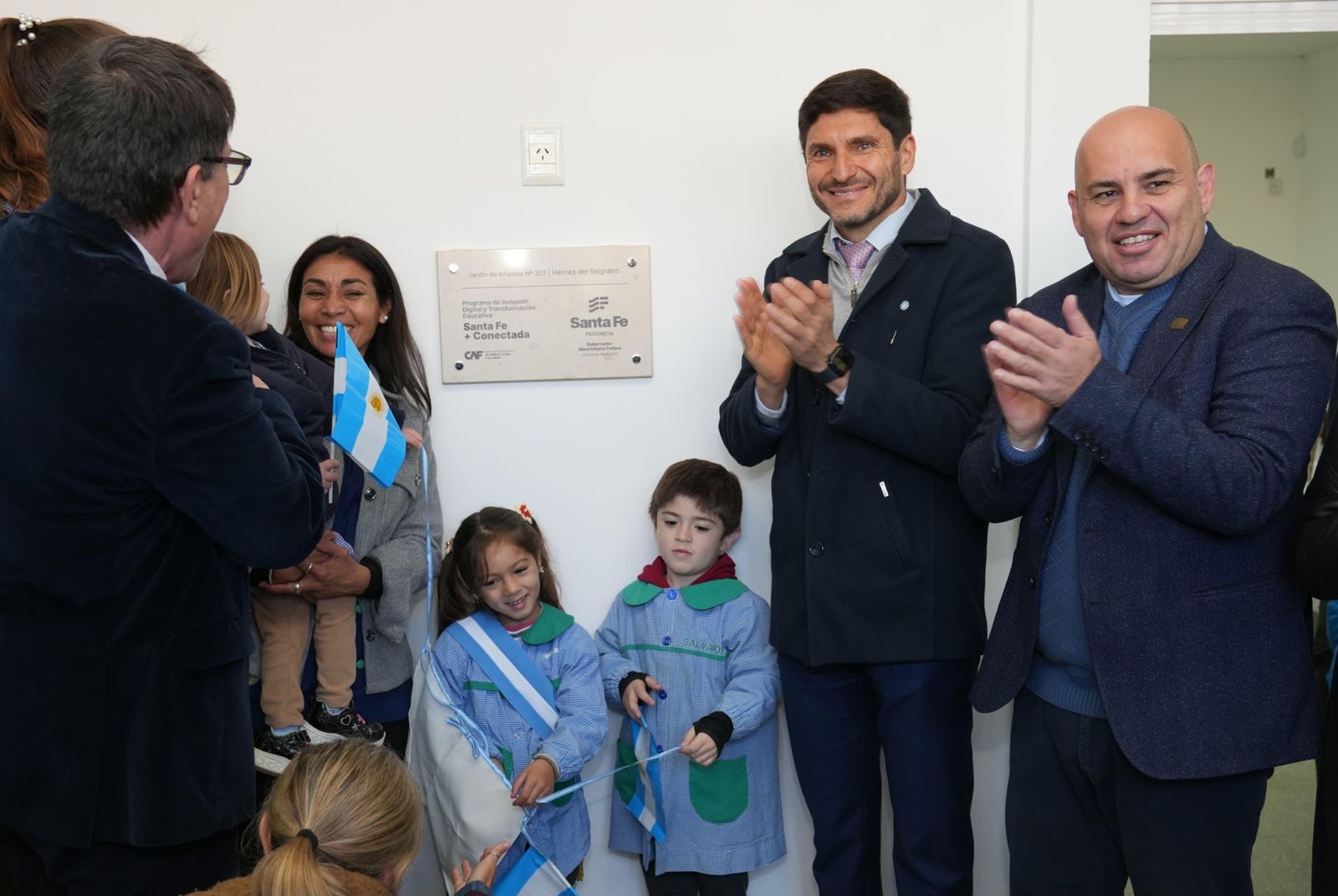 Pullaro descubre placa Jardín 323 Héroes del Belgrano Esperanza