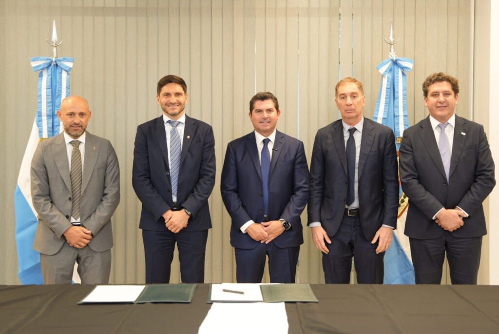Pullaro San Juan minería convenio firma gobernadores