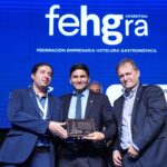 Reconocimiento Fehgra Pullaro - entrega de placa en Rosario