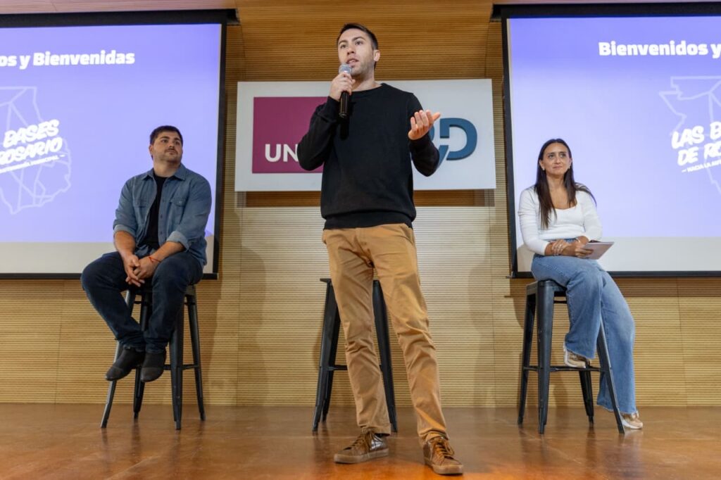 Concejal Mariano Romero en el primer encuentro de Las Bases de Rosario sobre la Carta Orgánica