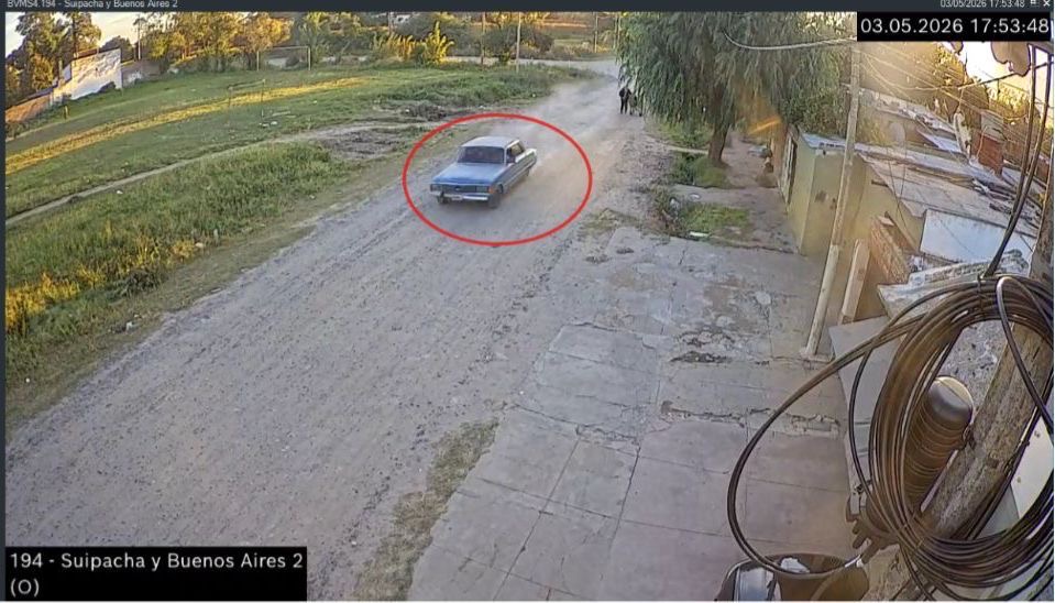 sistema Lince capta a un Ford Falcon en cámara de Suipacha y Buenos Aires