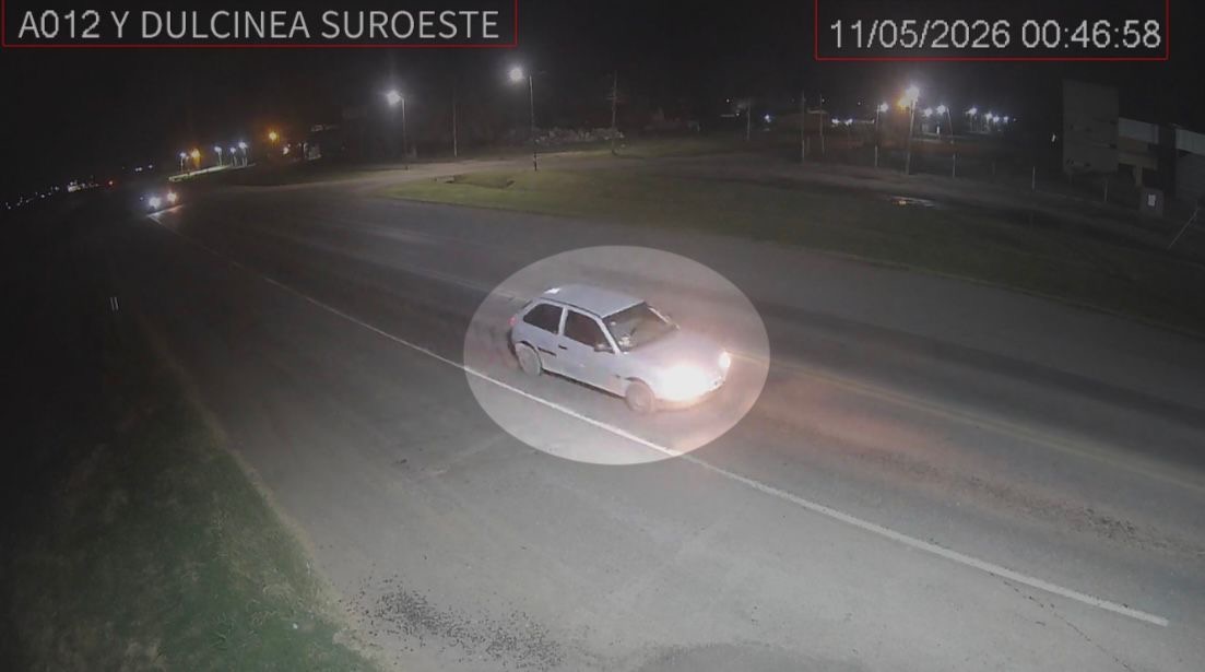 Sistema de monitoreo Roldán: VW Gol Power gris captado por lectoras de patentes en A012 y Dulcinea (Suroeste) a las 00:46:58
