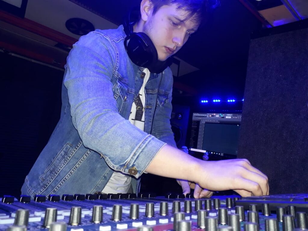 #Talentos Funes: Conocé al talentoso productor musical