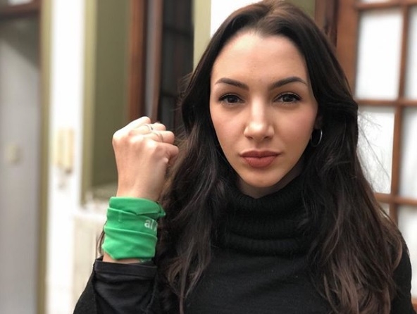Thelma Fardin se despidió de Maradona y explotaron las redes