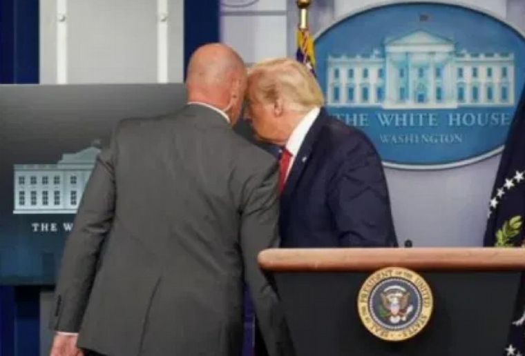 Trump dejó conferencia por tiroteo afuera de la Casa Blanca