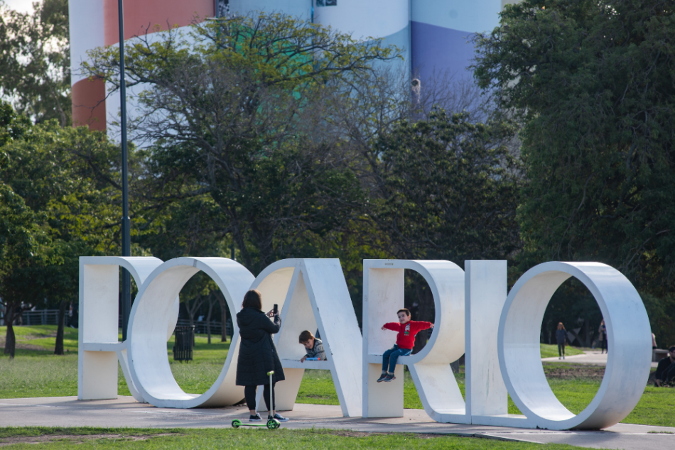Letras Rosario en parque turistico durante el fin de semana largo