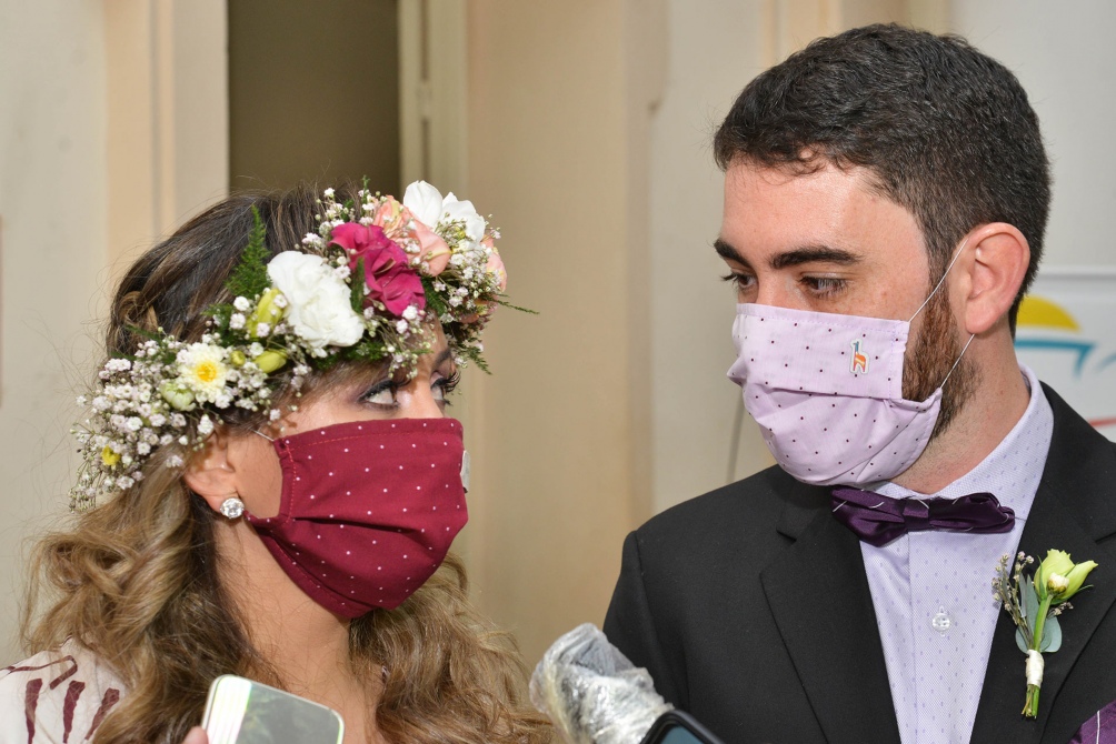 Yo me quiero casar con barbijo ... ¿y usted?