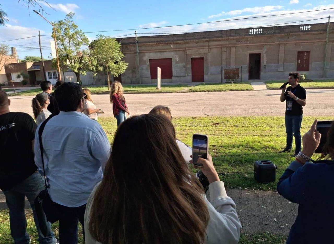 Recorrida turística por Zenón Pereyra junto a vecinos y comunicadores