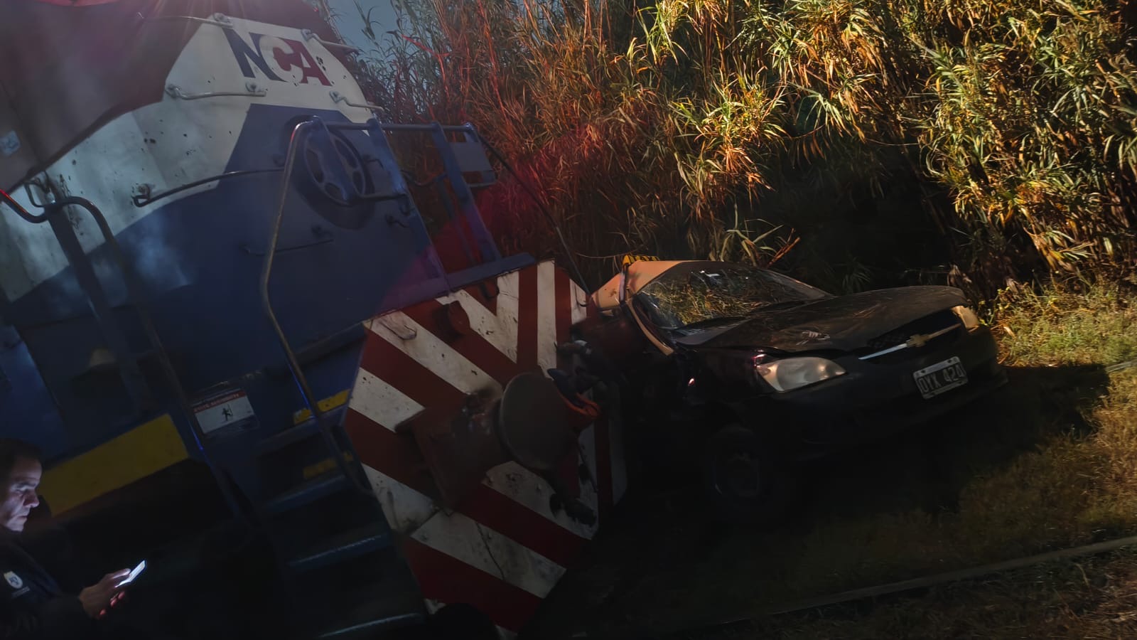 Operativo policial en el lugar del accidente ferroviario