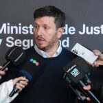 El secretario Federico Angelini en conferencia de prensa anuncia resultados de la lucha contra el delito en Rosario