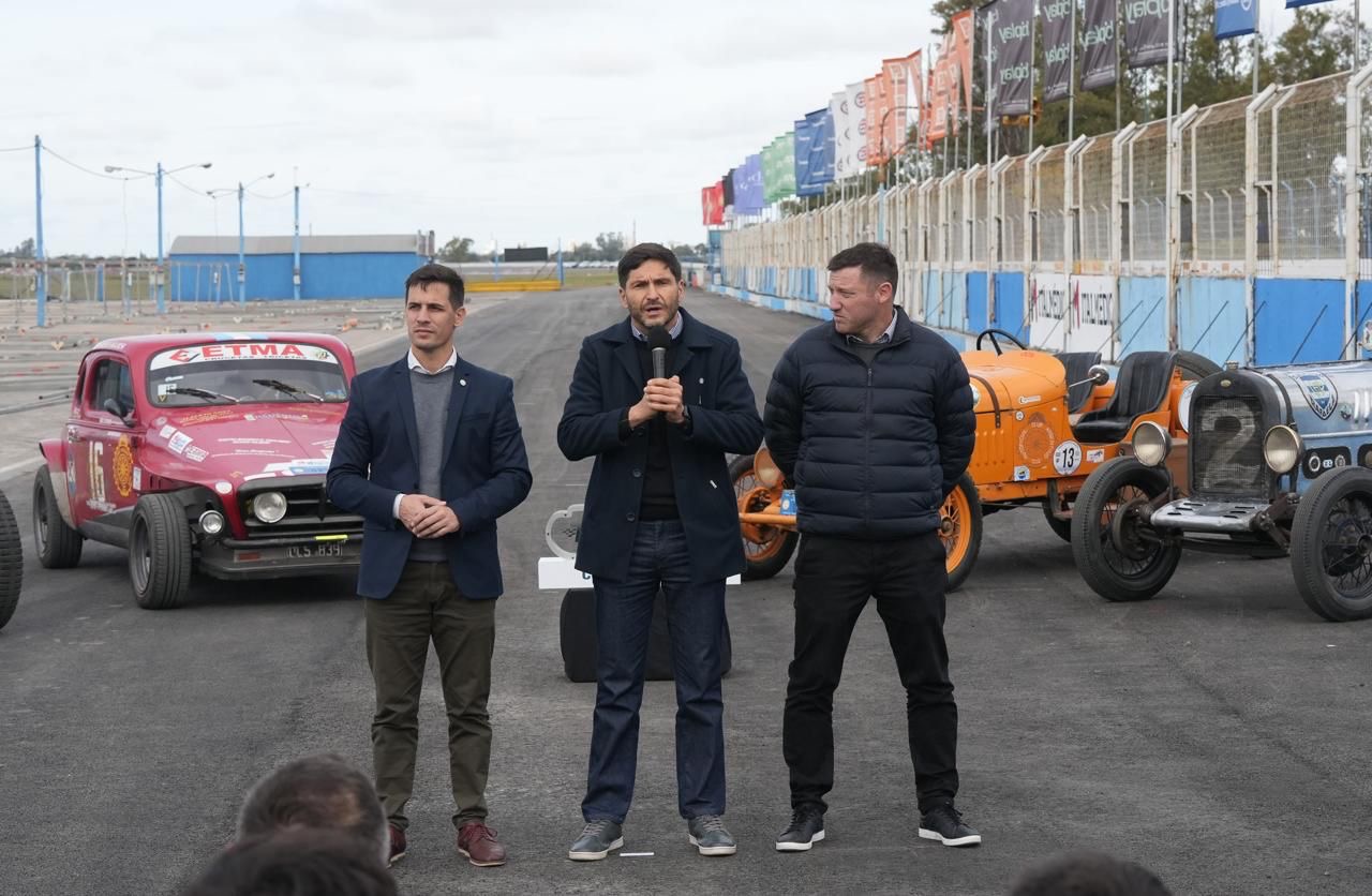 Leonardo Viotti, Maximiliano Pullaro y Francisco Paravano en el acto del Autódromo de Rafaela
