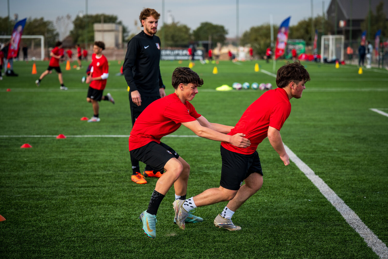 Ejercicio del Campus Atlético de Madrid en Estancia Damfield