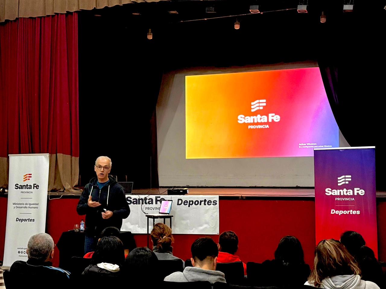 Capacitación deportiva en Roldán: charla con profesionales de la Secretaría de Deportes