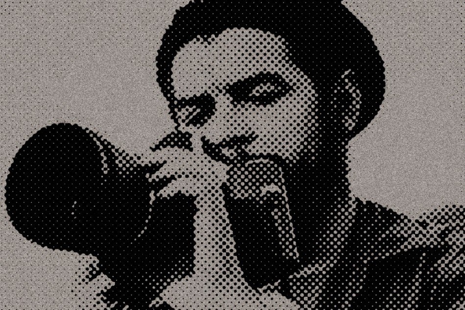 Versión intervenida con inteligencia artificial de la fotografía del Che Guevara con cámara
