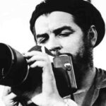 Fotografía del Che Guevara con cámara, eje del laboratorio del CelCHE en Rosario
