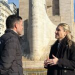 Coudannes y Valentini frente al Monumento a la Bandera restaurado en Rosario