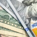 Dólar hoy: billetes de dólar, cotización del oficial y el blue del viernes 19 de junio